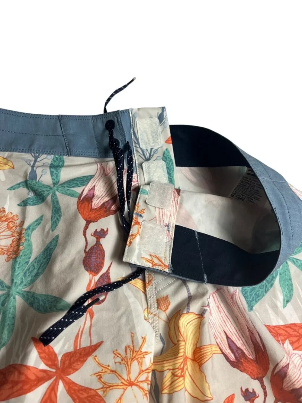Billabong Recycler Good Times Pro Floral Boardshorts Mens 33 short length New